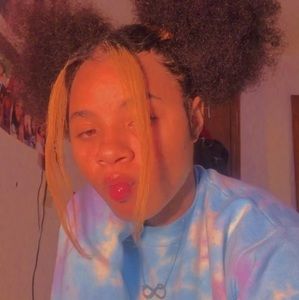 Meet your Posher, Ayana